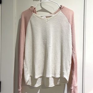 Thin pink and white 90’s sweater with drawstrings and a hood!